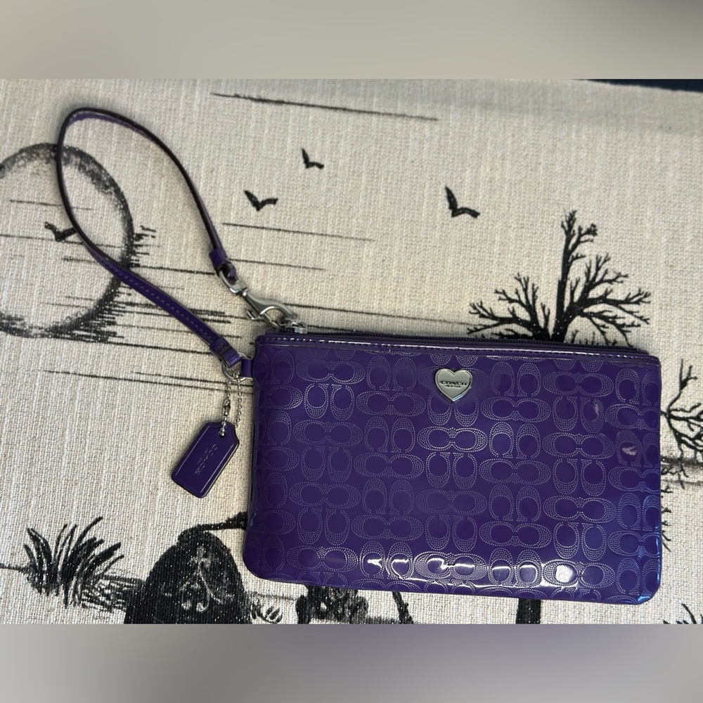 COACH Medium Size Purple Liquid Gloss Wristlet Mini Bag
